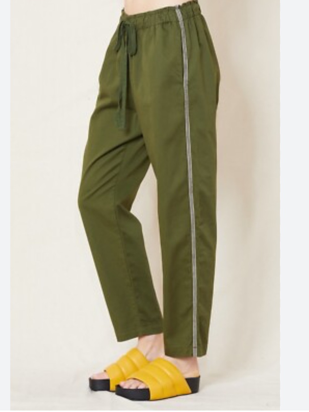 XiRENA Olive Drawstring Joggers with Metallic Side Stripe M